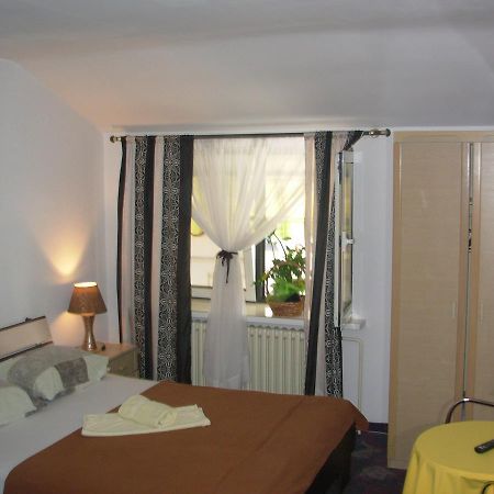 Hostel 021 Нови Сад Екстериор снимка