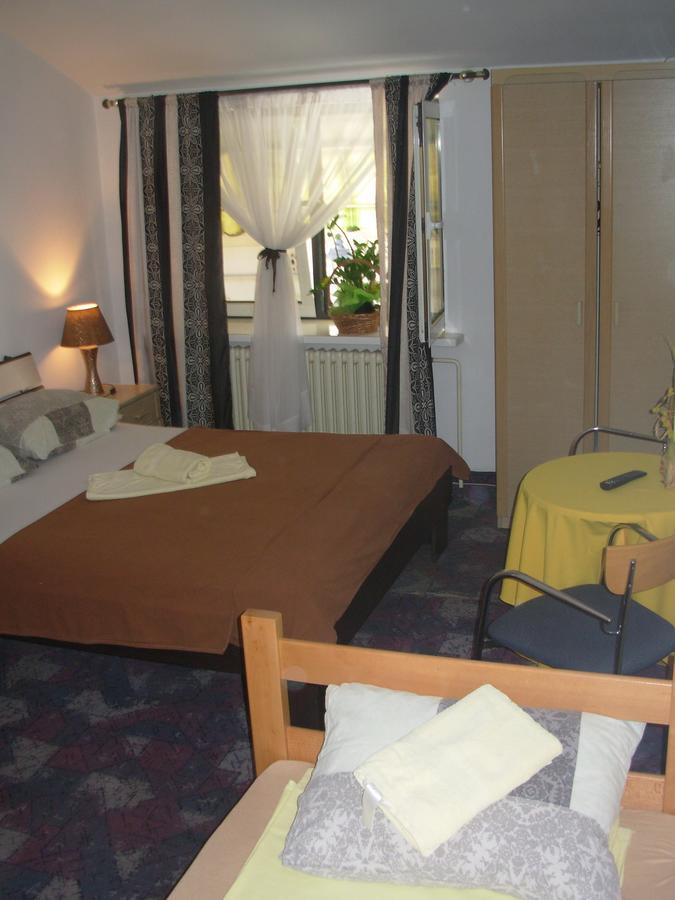 Hostel 021 Нови Сад Екстериор снимка